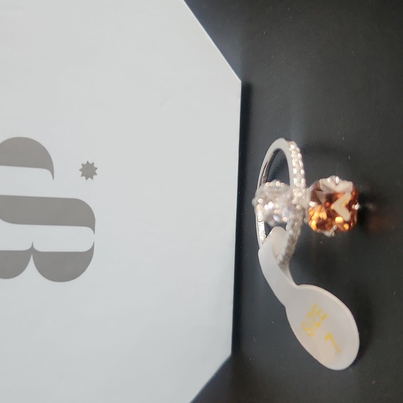 Ring - Picture 3 of 3